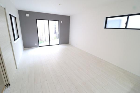 ���r���O -