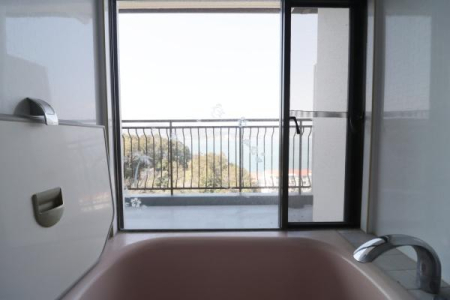 �Z�˂���̒��]�ʐ^ -