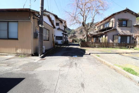 �O�ʓ��H�܂ތ��n�ʐ^ -