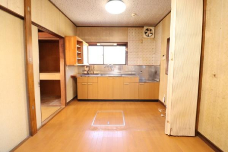 ���r���O -