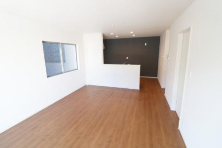 ���r���O -