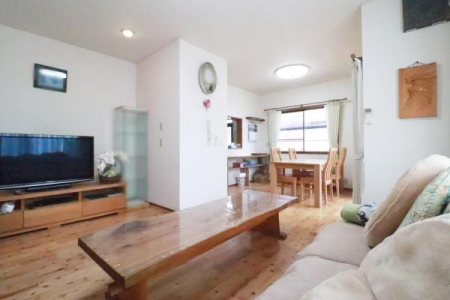 ���r���O LDK�A�ʊp�x