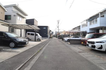 �O�ʓ��H�܂ތ��n�ʐ^ -