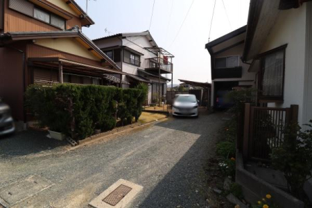 �O�ʓ��H�܂ތ��n�ʐ^ -