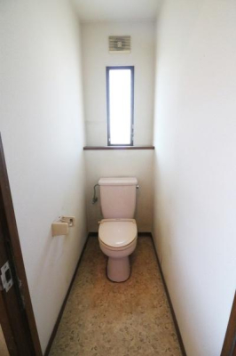 �g�C�� 2�K�g�C���̗l�q