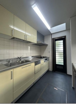 �L�b�`�� �N���[�j���O�ς�
�H���t��