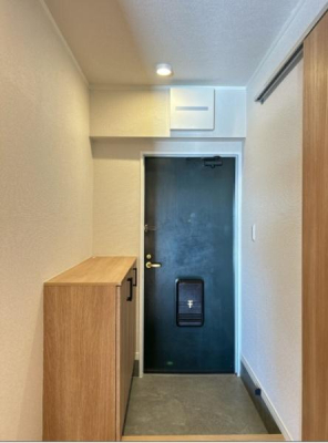 ���� �V���[�Y�{�b�N�X�t���̌��ւ̗l�q