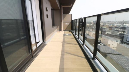 �o���R�j�[ -