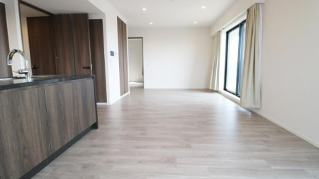 ���r���O -