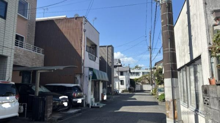 �O�ʓ��H�܂ތ��n�ʐ^ -