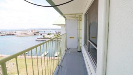�o���R�j�[ -