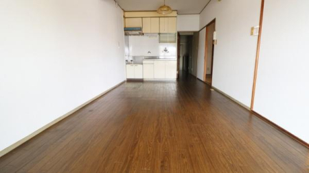 ���r���O -