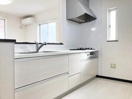 �L�b�`�� �y�L�b�`���z�L�X�Ƃ����V�X�e���L�b�`���ŁA���������͂��ǂ���K�ȋ�Ԃł��B