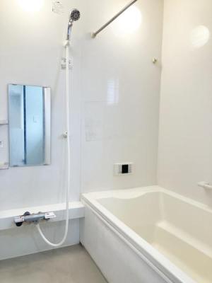 ���� �y�����z���s�����[���A�������葫��L�΂��闁���B����̔���������܂���