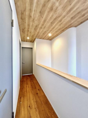 ���̑����� 3�K�L���̗l�q