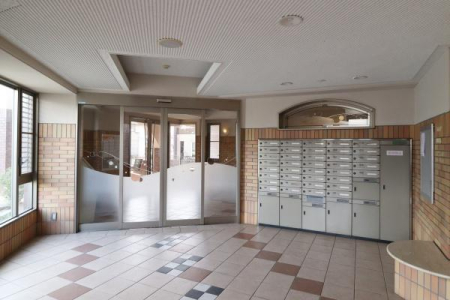 �G���g�����X -