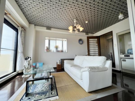 ���r���O �_�C�j���O�L�b�`���ʊp�x