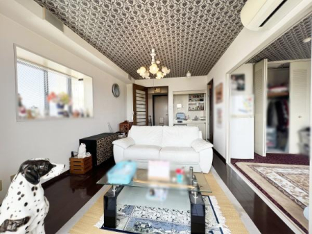 ���r���O ��ʍ̌��Ŗ��邭�A�W�K�Œ��]���J���Ă���C�������ǂ��������ł���I