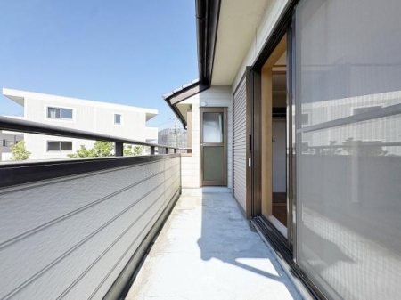 �o���R�j�[ �L���E��������΂�����ȃo���R�j�[�I
���󕨂͂������A�z�c��V�[�c�������X�y�[�X���\���ɂ���܂��B