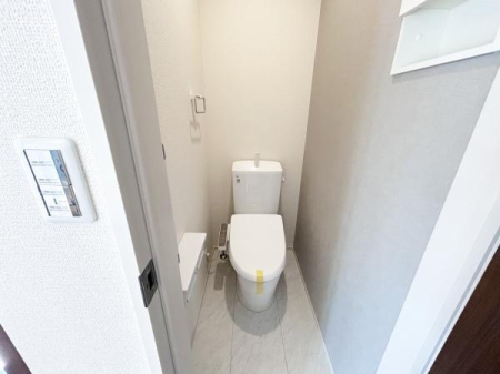 �g�C�� �������֍��t���̃g�C���ŁA��N��ʂ��ĉ��K�ɂ����p�ł��܂��B
