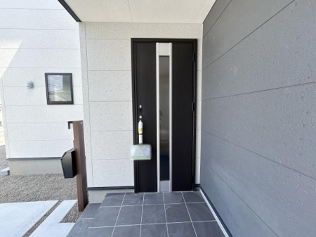 ���� ���փh�A�̃X���b�h���C������z�̌������閾�邢�G���g�����X��
�s�u���j�^�[�t�C���^�[�z���ŃZ�L�����e�B�ʂɂ��z���I