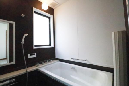 ���� �葫���L�΂����Ƃ�̗����ň���̊�����𗬂��A�����b�N�X�^�C���𖞋i�ł��܂��B
