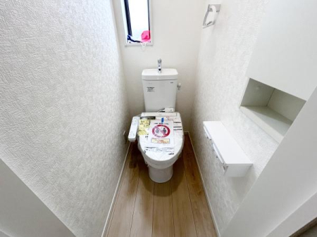 �g�C�� 2�J���Ƀg�C�������邽�߁A���Ƒ��ł̕�炵���m���X�g���X��