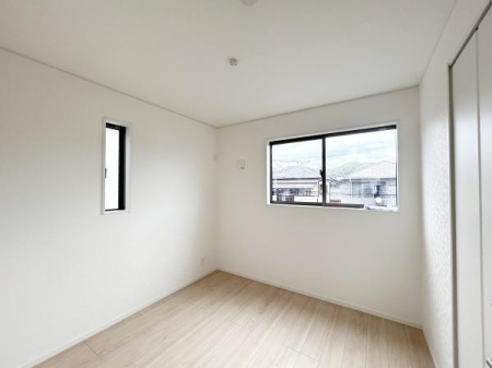 �m�� 2�ʍ̌��Ŗ��邢�m���B�t���[�����O�Ȃ̂ŁA���|�������₷���ł���

