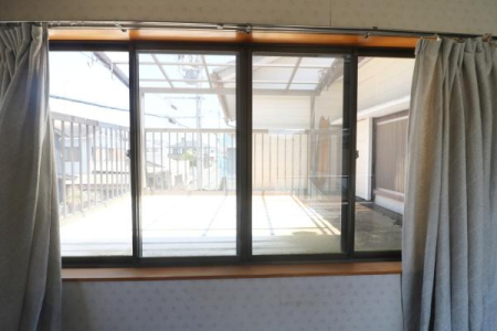 �o���R�j�[ -