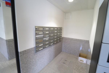 �G���g�����X -