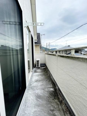 �o���R�j�[ -
