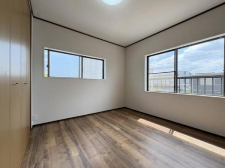 �m�� 2�K�m����5��
