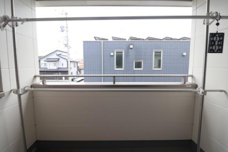 �o���R�j�[ -