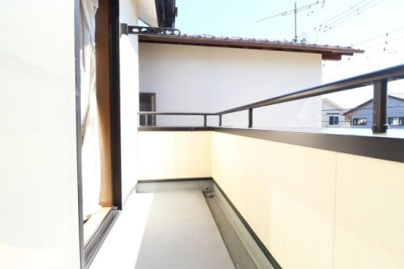 �o���R�j�[ -