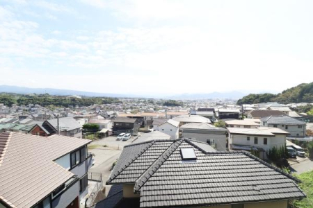 �Z�˂���̒��]�ʐ^ �o���R�j�[����̒���