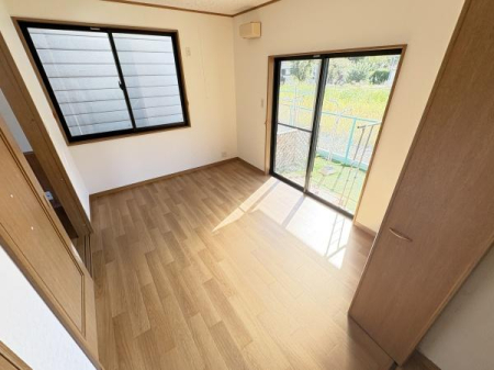 �m�� 2�ʍ̌��ŐS�n�悢���R���ɕ�܂�閾�邢�m���B�t���[�����O�Ȃ̂ŁA���|�������₷���ł���
