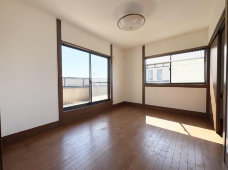 �m�� 2�ʍ̌��ŐS�n�悢���R���ɕ�܂�閾�邢�m���B�t���[�����O�Ȃ̂ŁA���|�������₷���ł���
