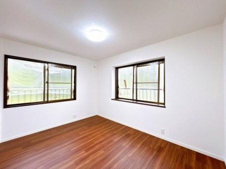�m�� 2�ʍ̌��ŐS�n�悢���R���ɕ�܂�閾�邢�m���B�t���[�����O�Ȃ̂ŁA���|�������₷���ł���
